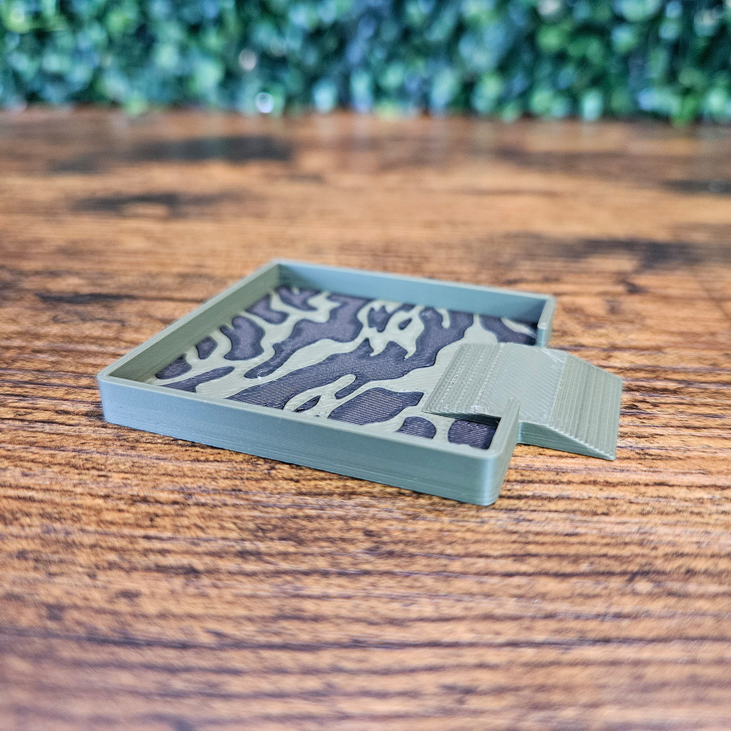 Camo Square Isopods Feeding Dish Pack